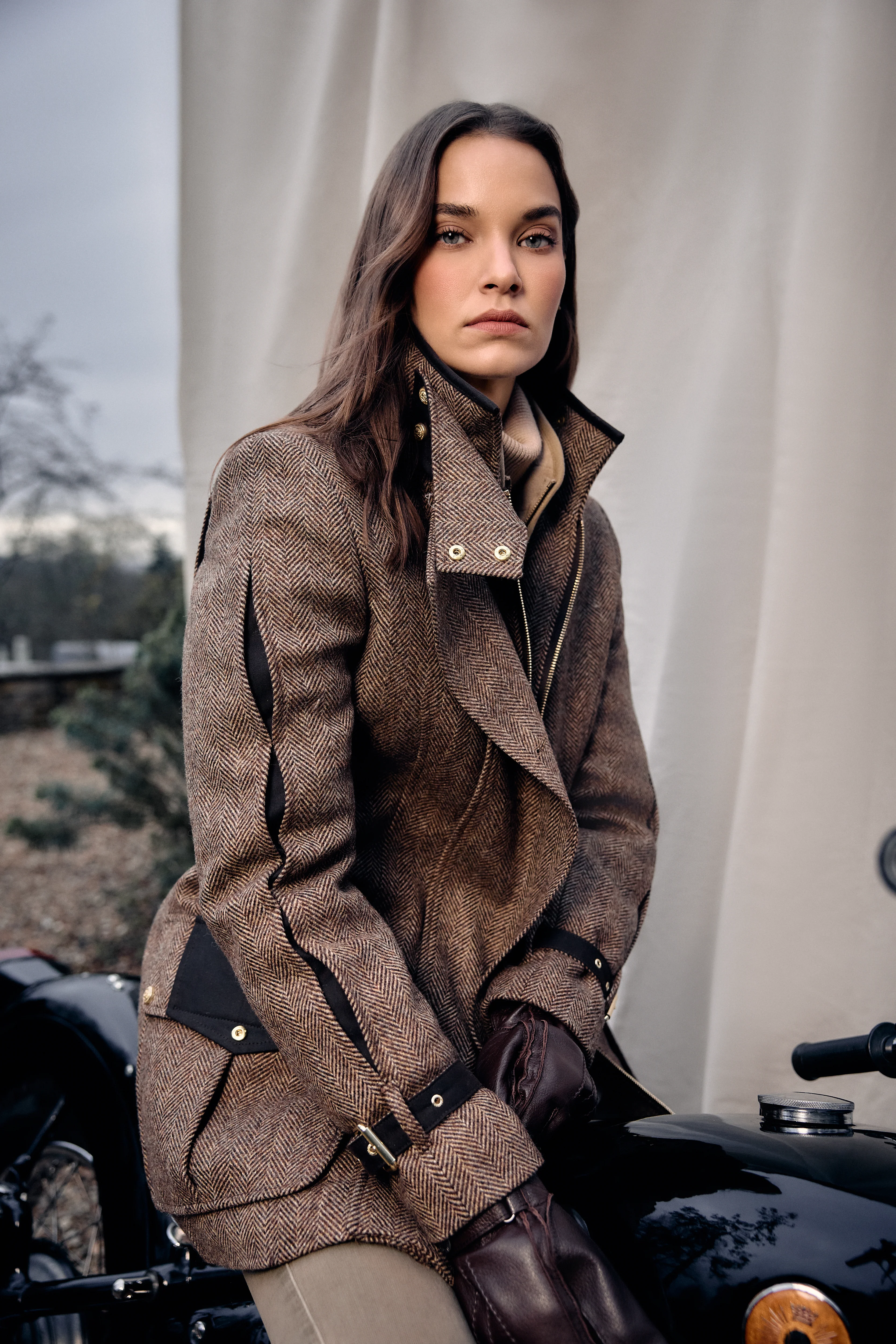 Balmoral Field Coat (Large Scale Brown Herringbone)