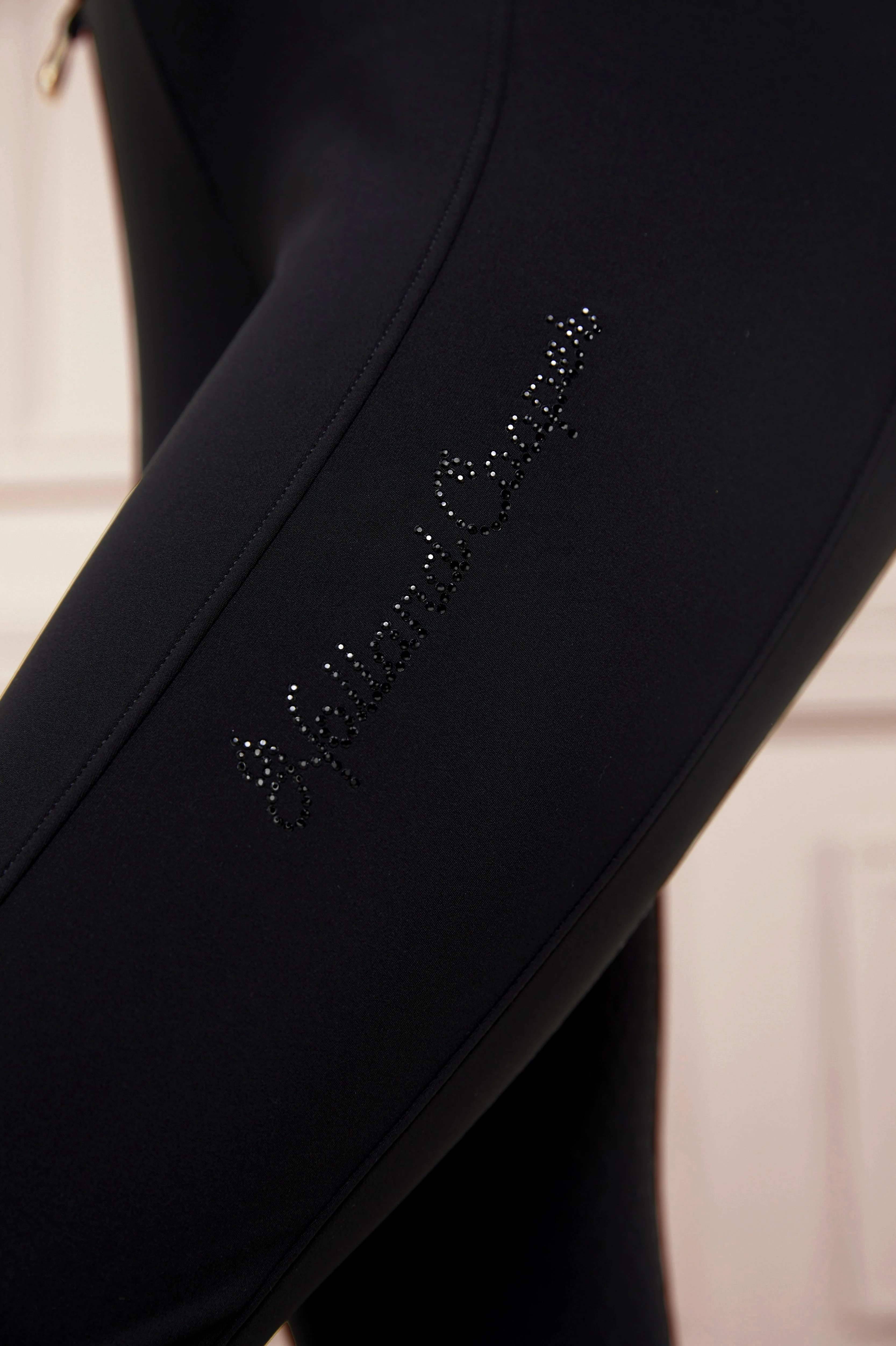 Contour Thermal Full Grip Legging (Black) - Image 2