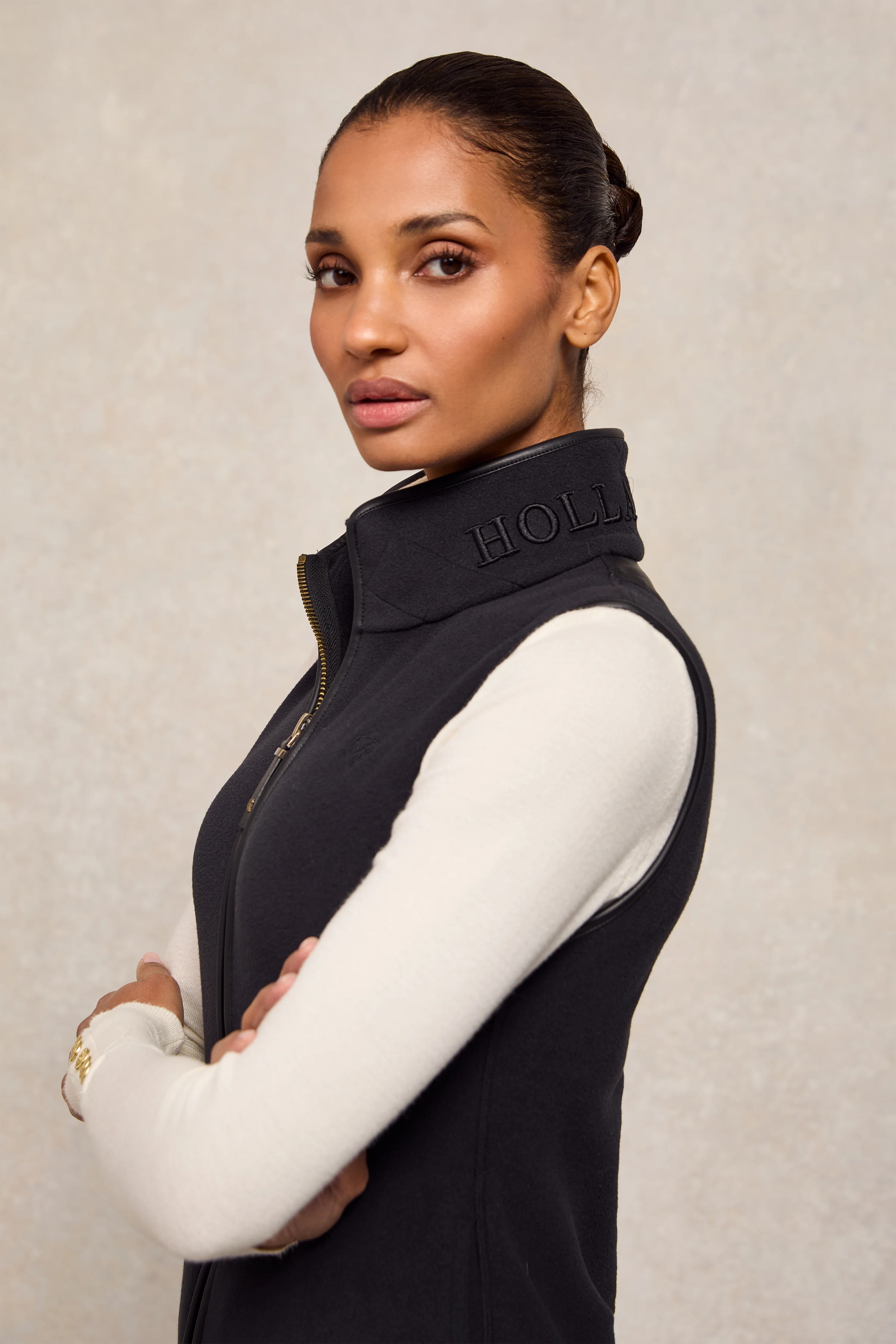 Country Fleece Gilet (Black) - Image 2