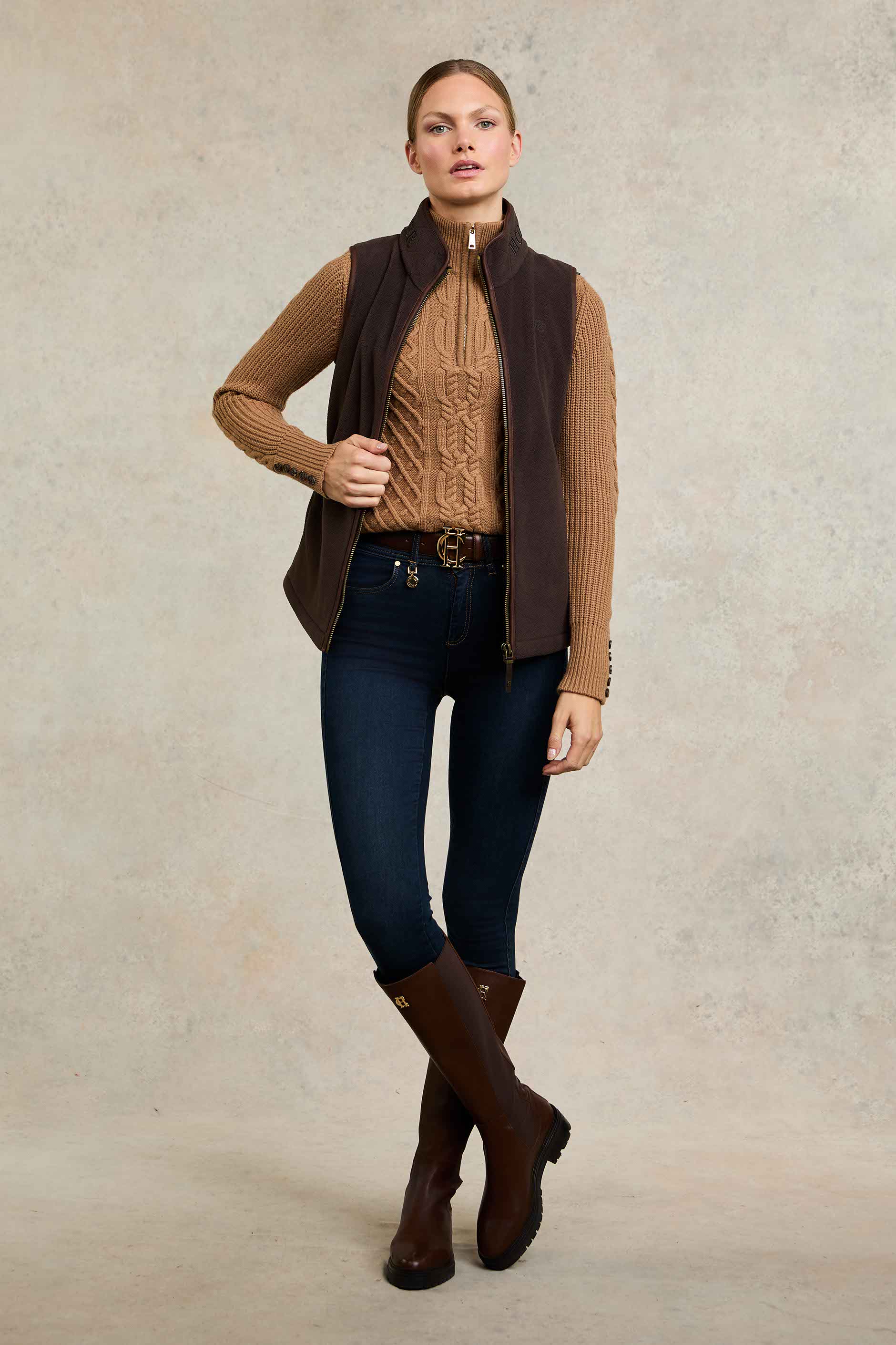 Country Fleece Gilet (Chocolate) - Image 3