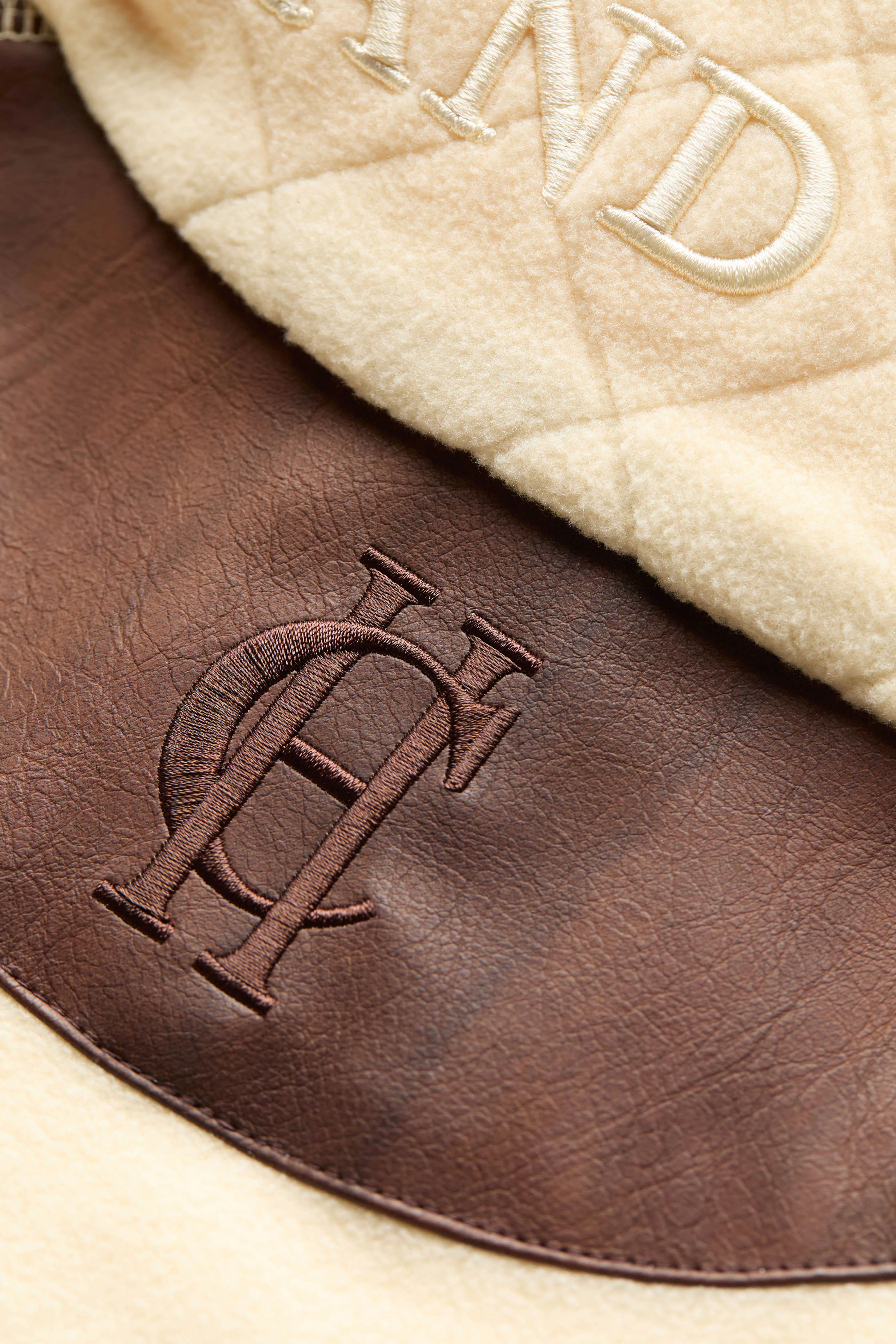 Country Fleece Gilet (Cream) - Image 7
