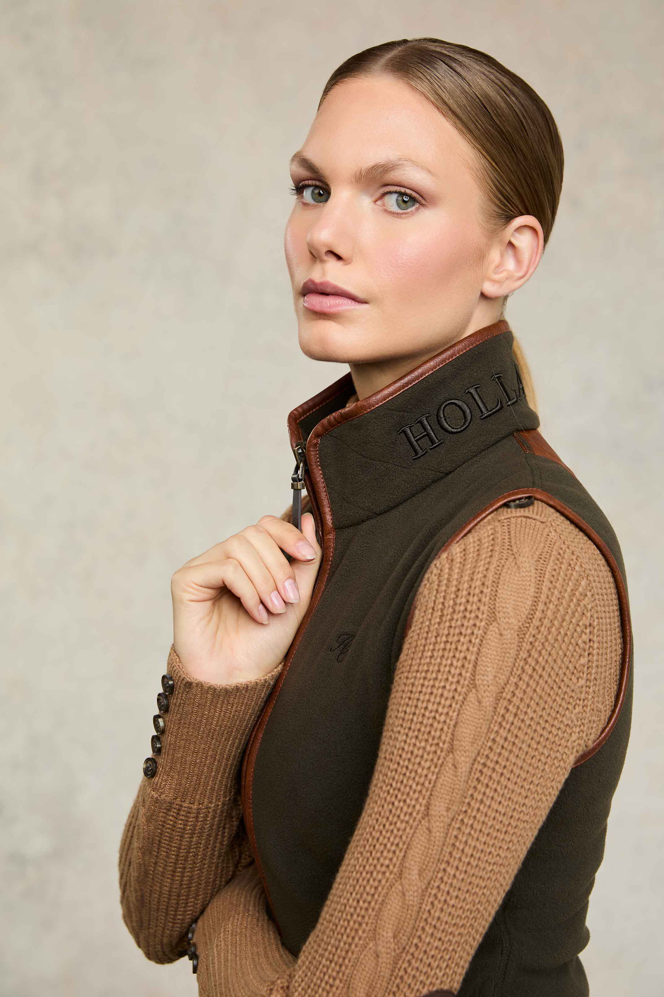 Country Fleece Gilet (Khaki) - Image 11