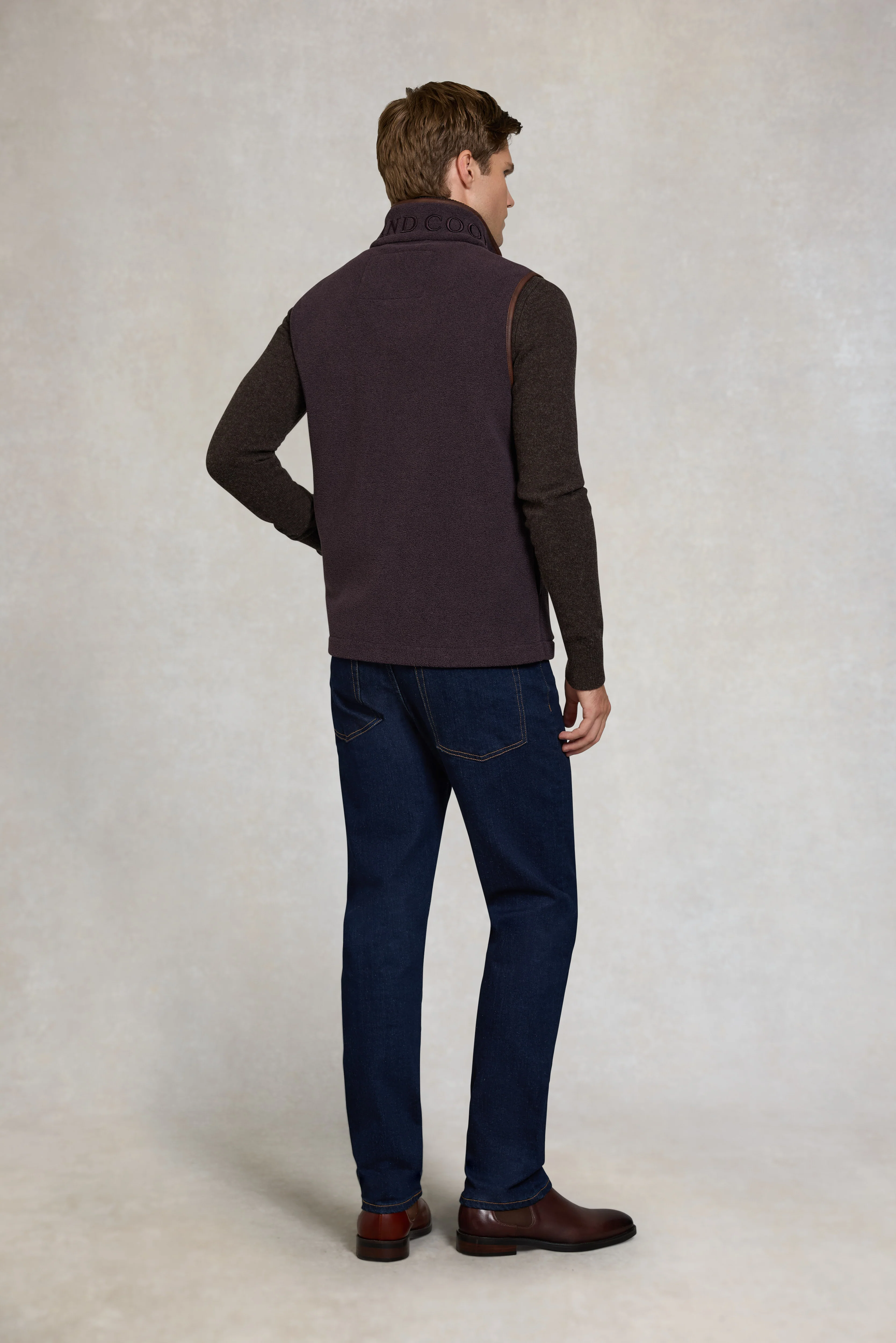Men's Country Fleece Gilet (Claret) - Image 6