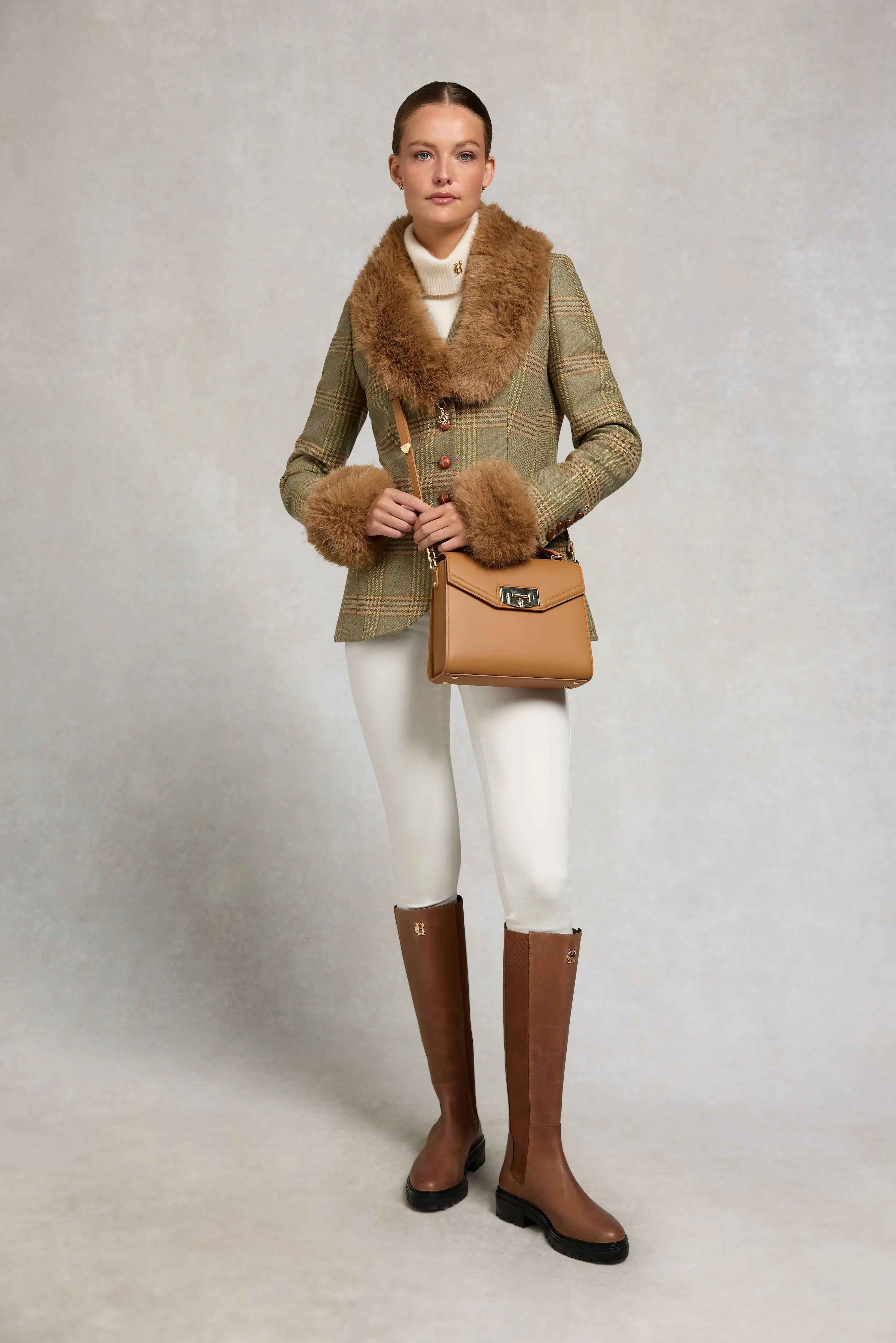 Faux Fur Cuff (Caramel) - Image 3