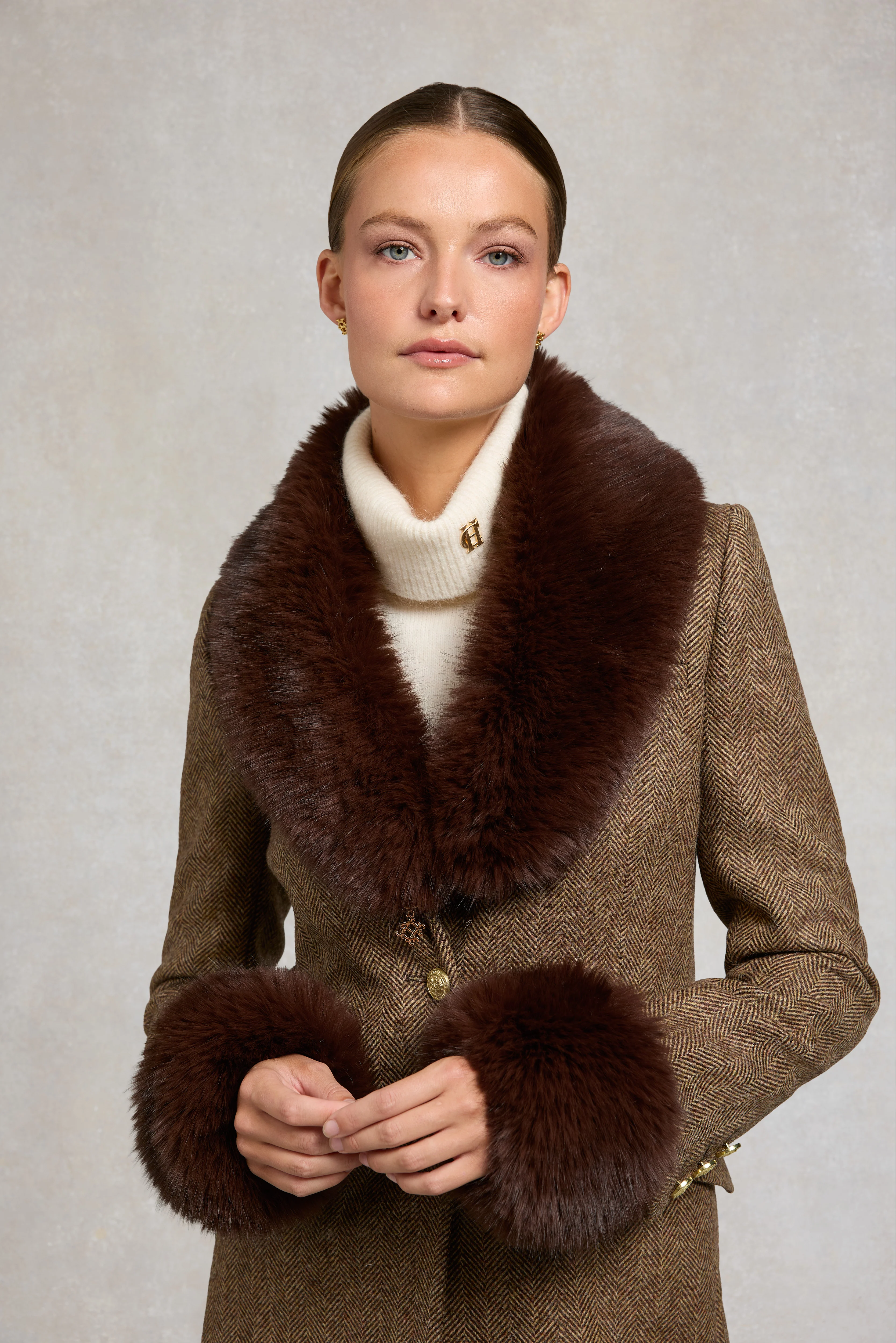 Faux Fur Cuff (Chocolate) - Image 4