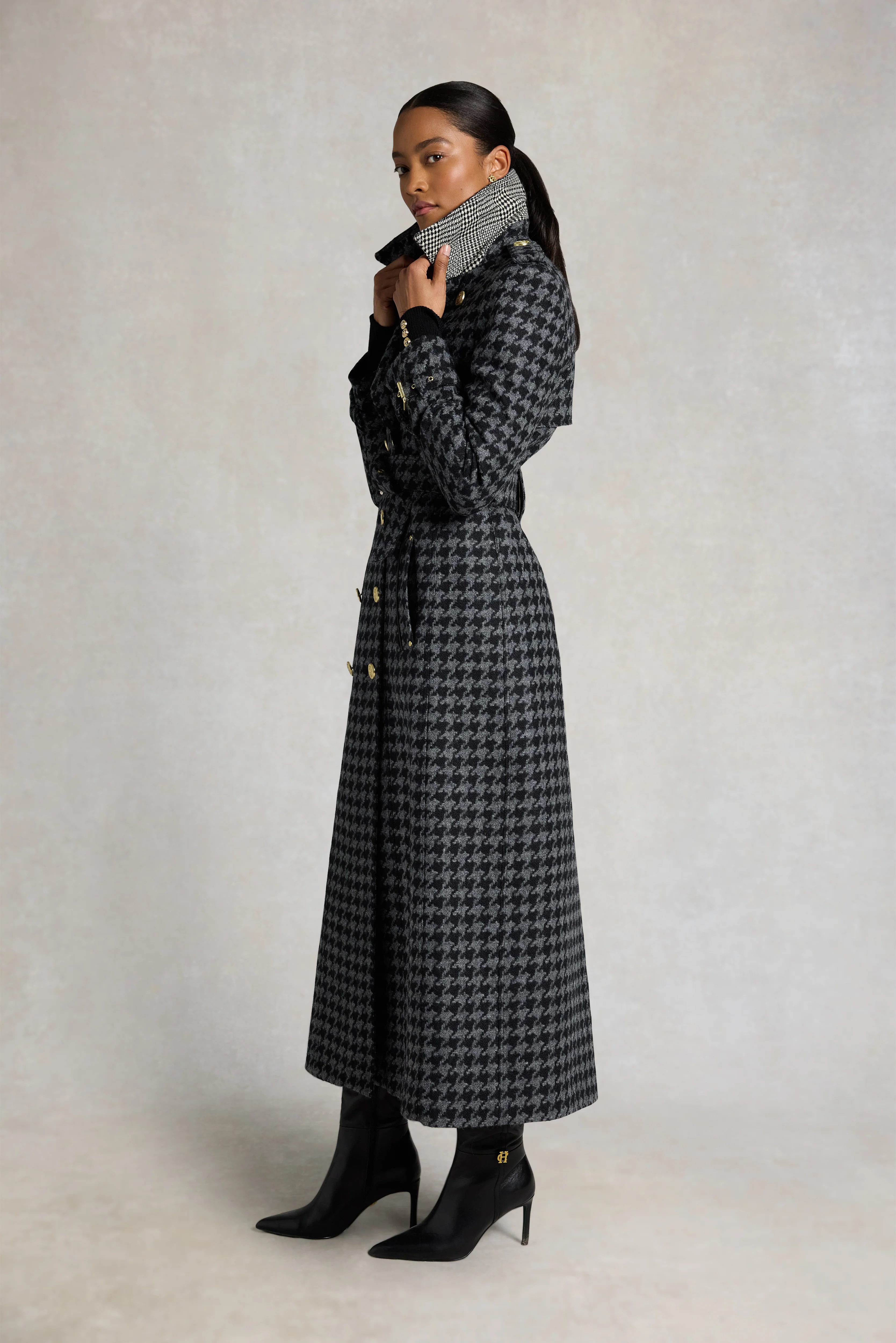 Full Length Chelsea Trench Coat (Large Scale Charcoal Houndstooth) - Image 5