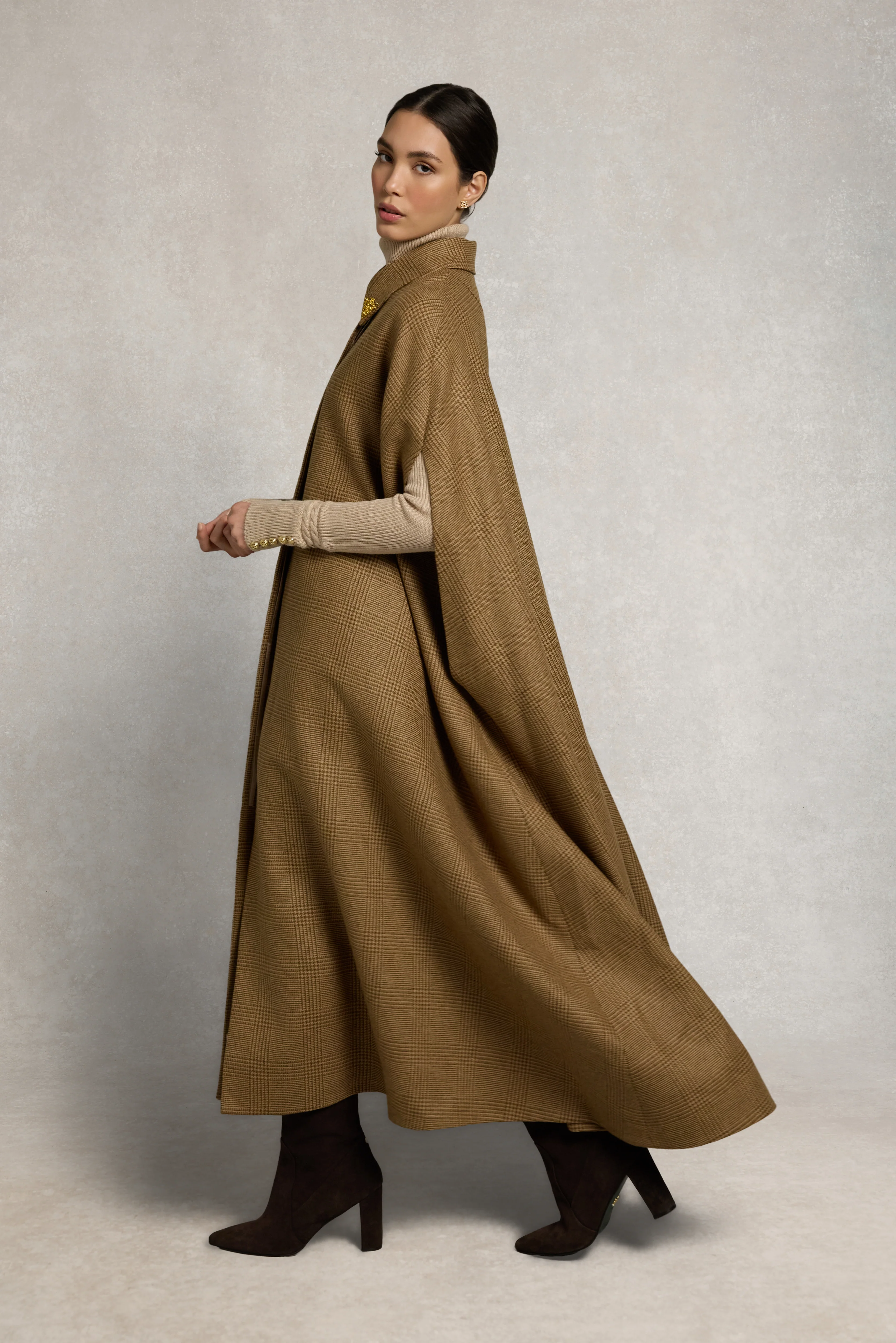 Full Length Knightsbridge Cape (Tawny) - Image 4