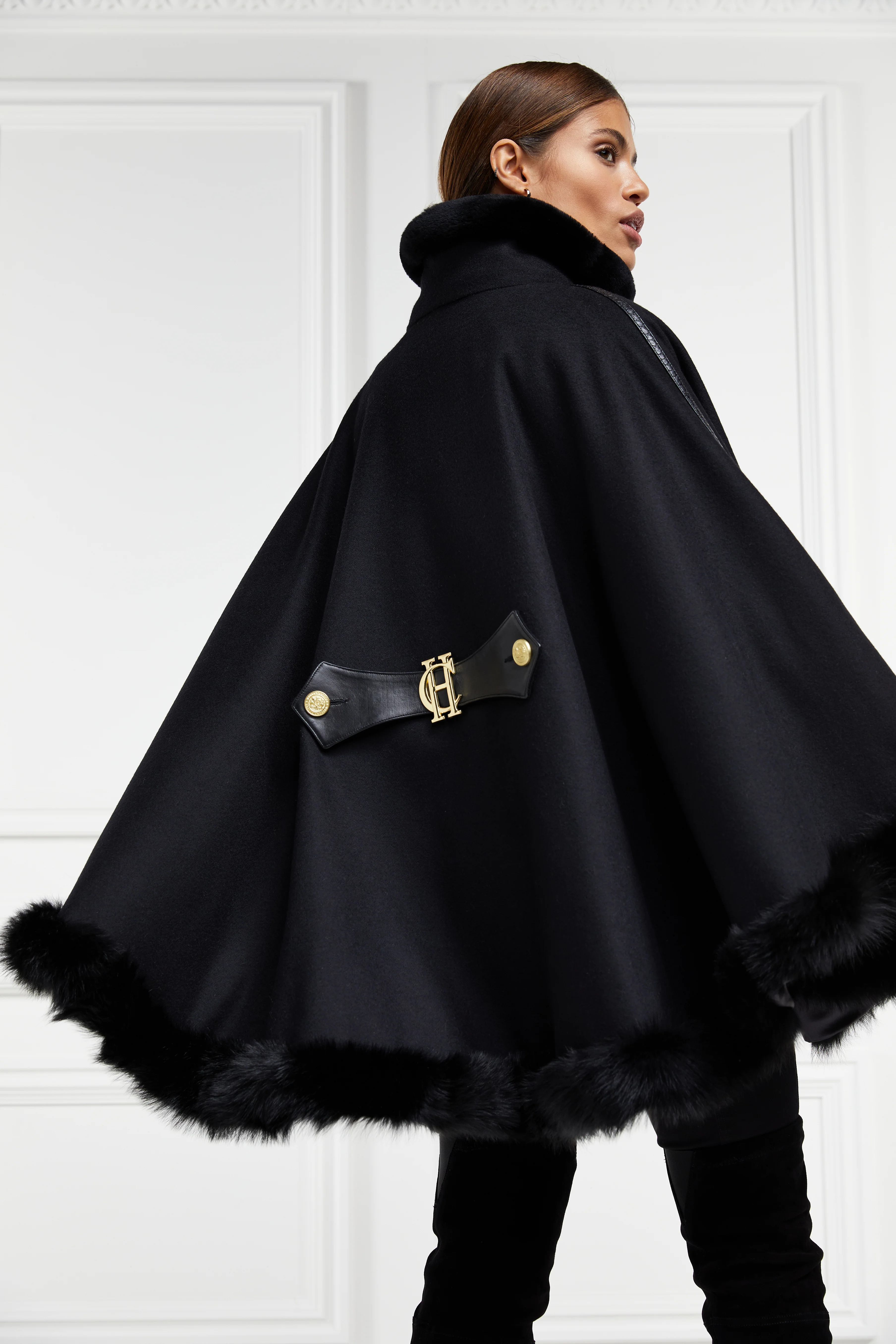 Gold Label Chiltern Cape (Soft Black) - Image 2