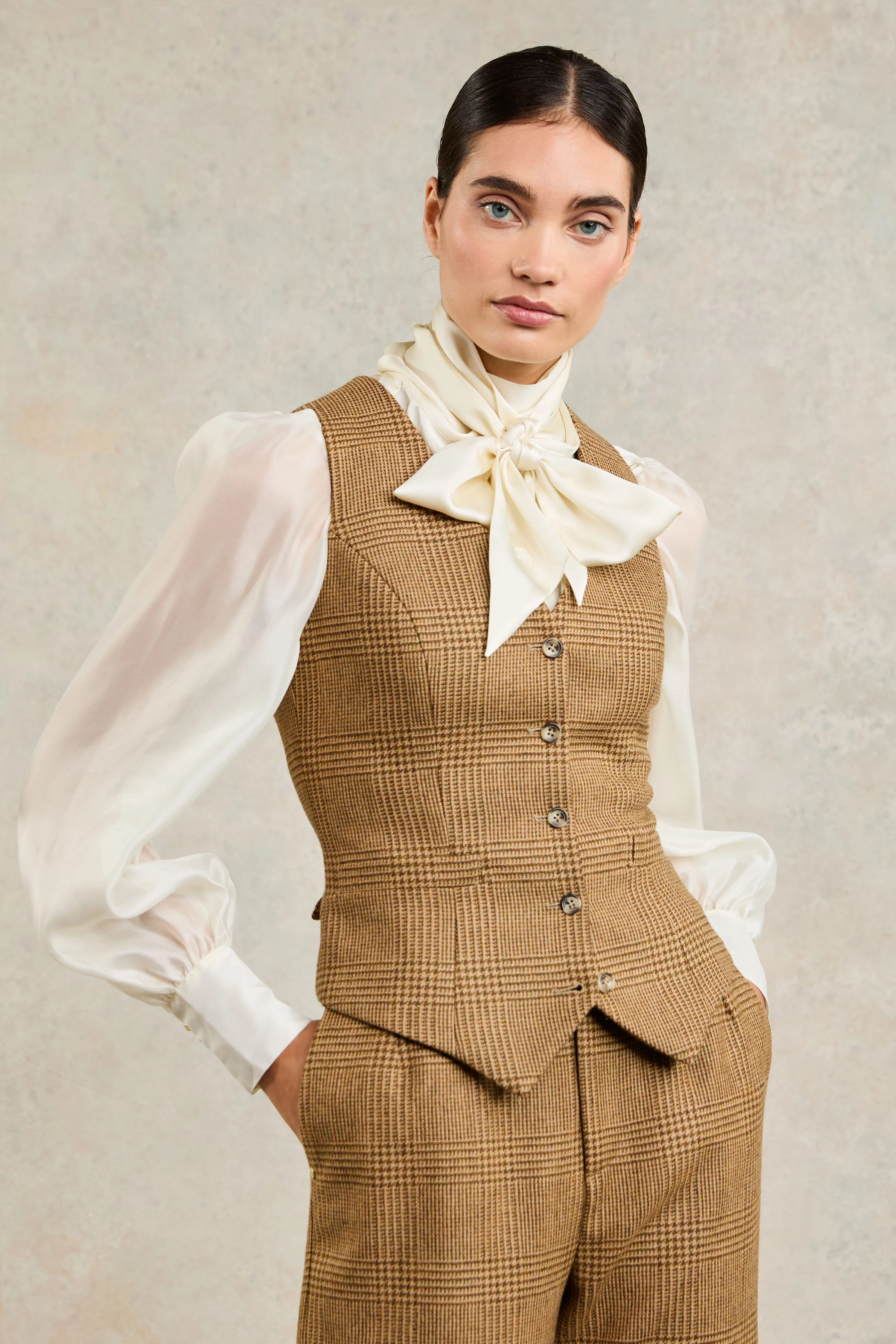 Hampton Waistcoat (Tawny) - Image 6