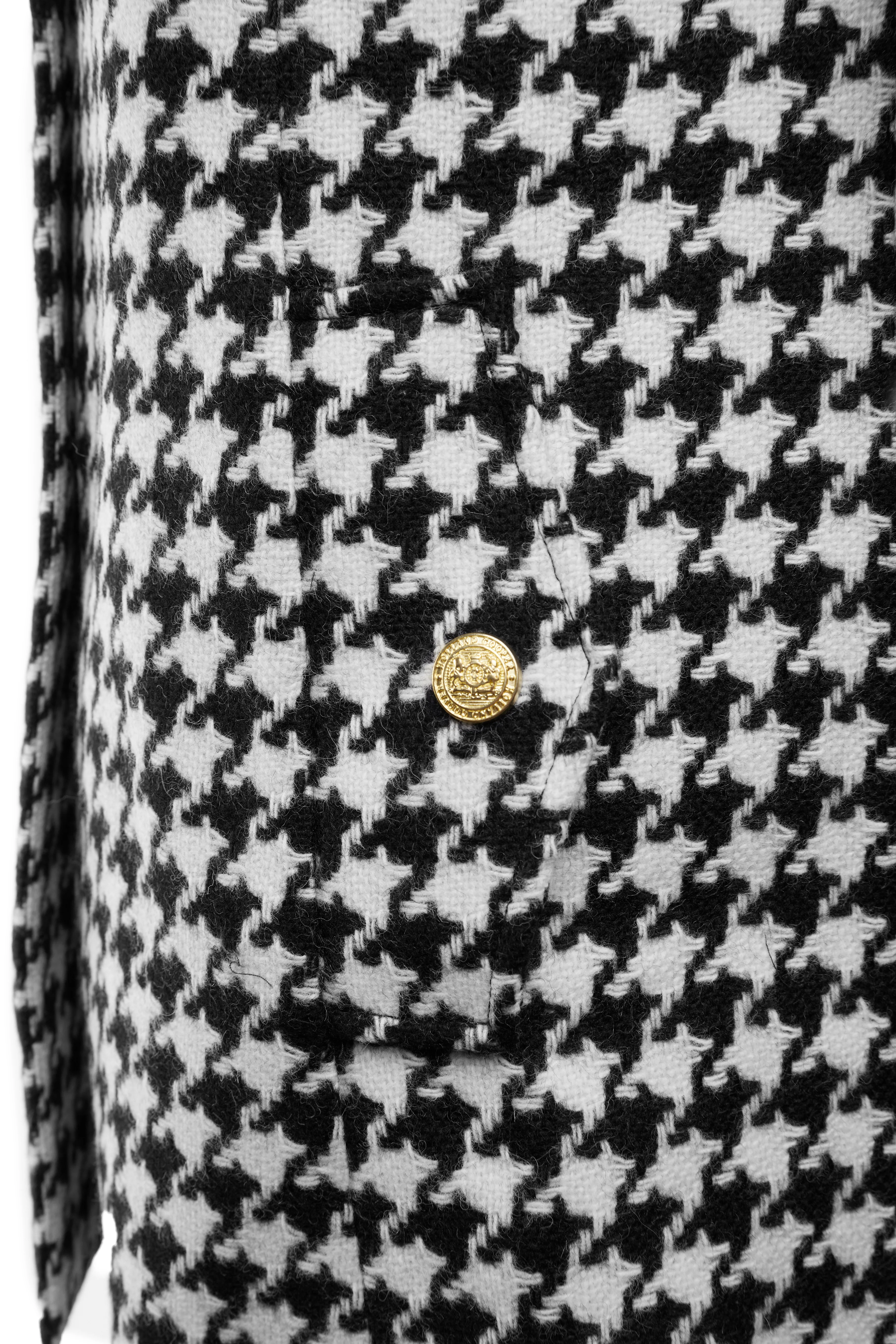 Highbury Cape Coat (Large Scale Houndstooth) - Image 10