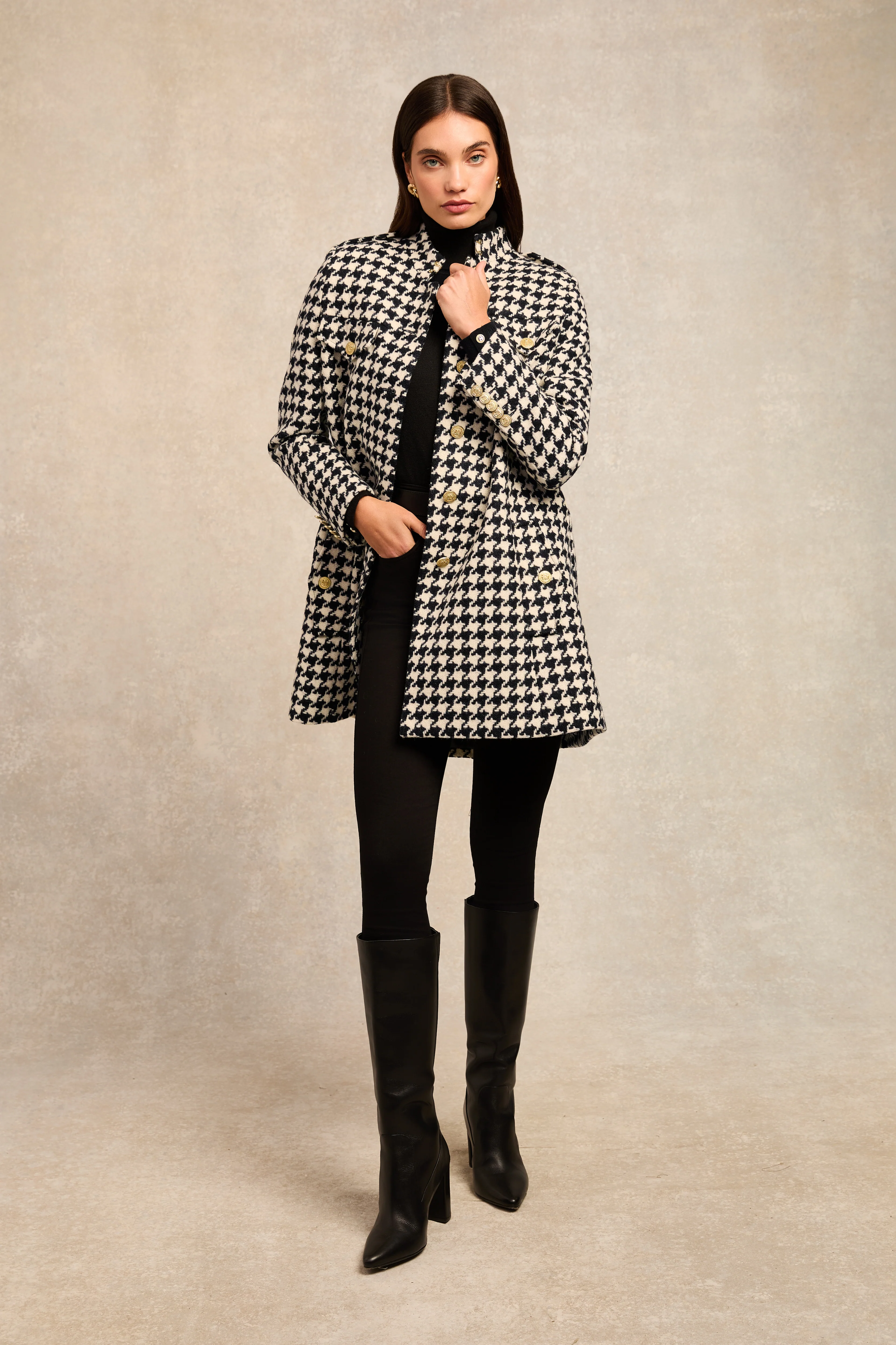 Highbury Cape Coat (Large Scale Houndstooth) - Image 5