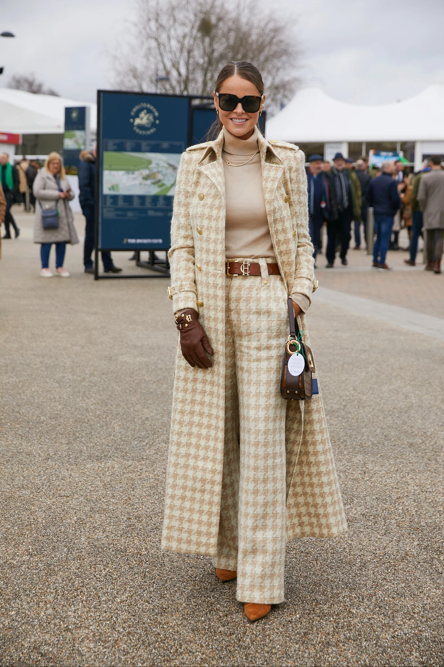 Jade's Camel Houndstooth Look (Camel Houndstooth) - Image 3