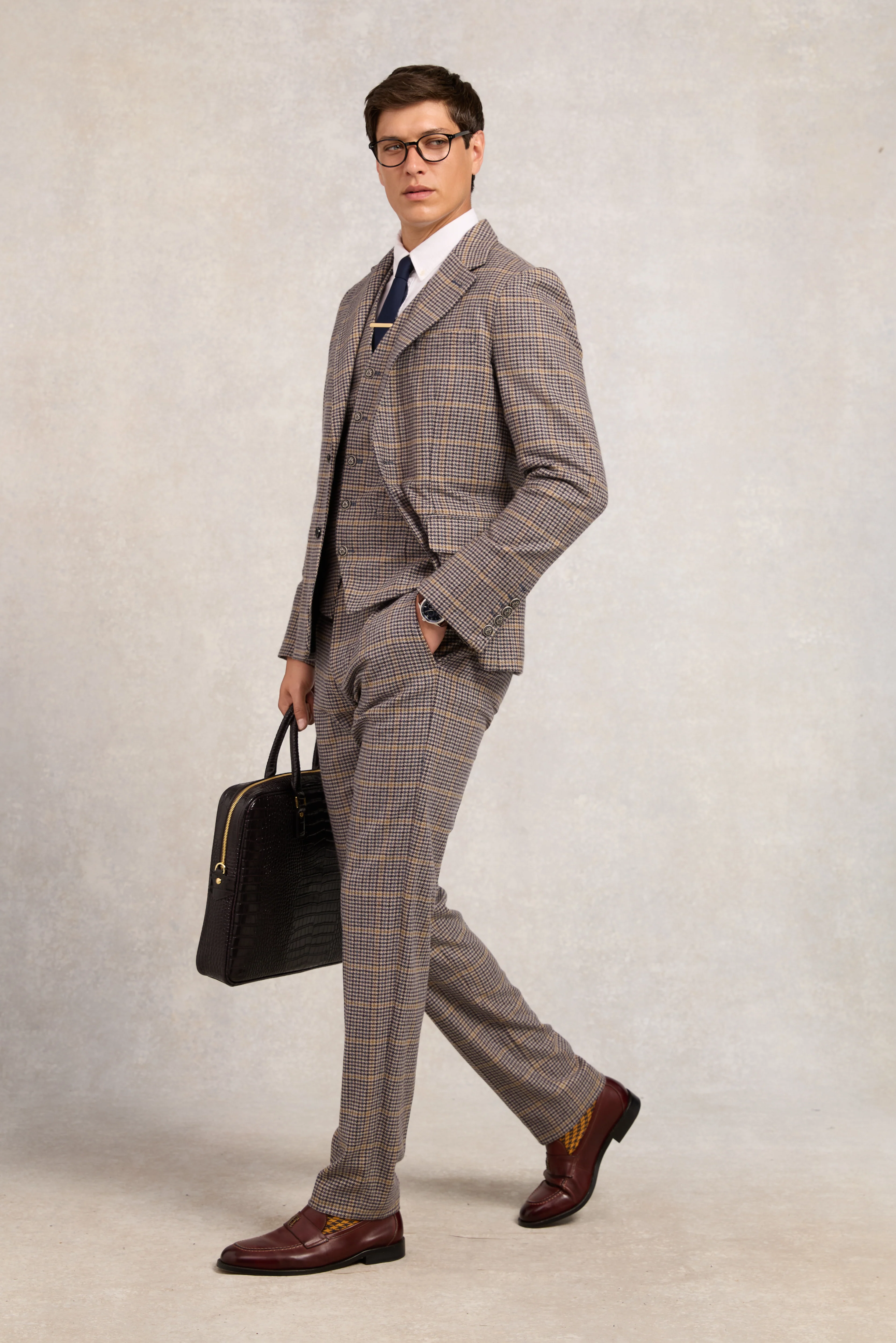 St James Waistcoat (Prince of Wales Navy) - Image 7
