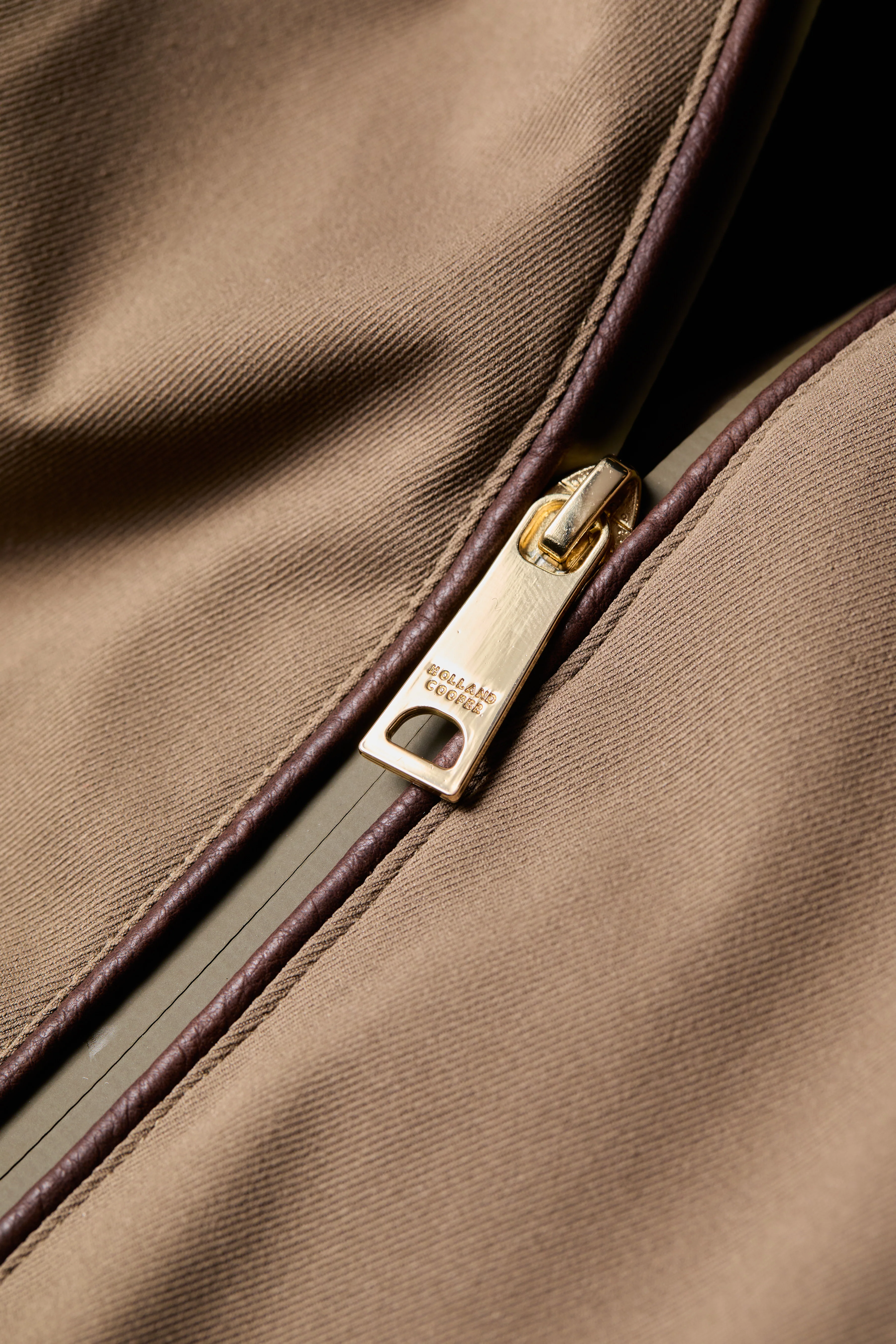 One-Size Lightweight Waterproof Coat (Mink) - Image 11