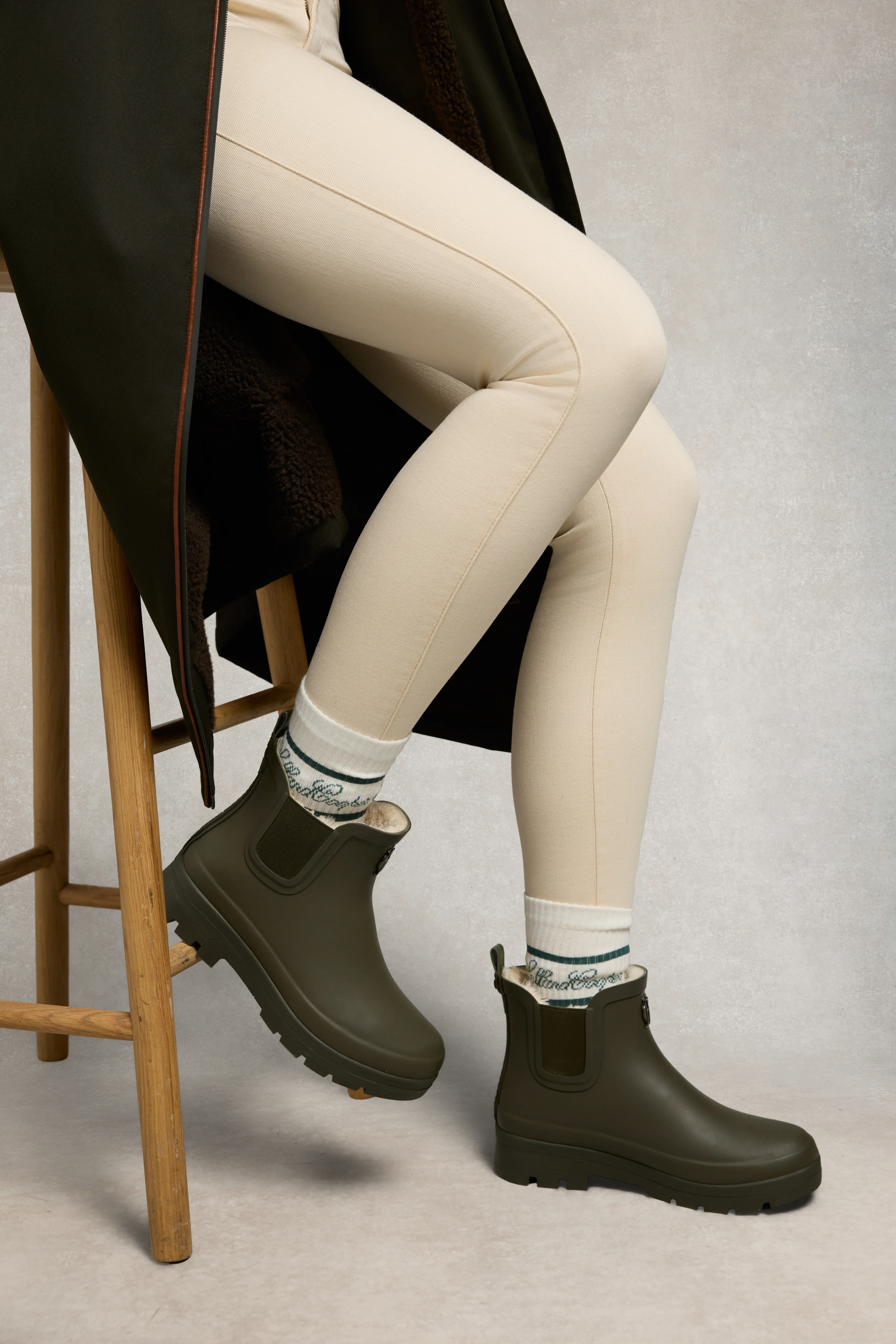 Sherpa Lined Chunky Chelsea Wellington (Khaki) - Image 2