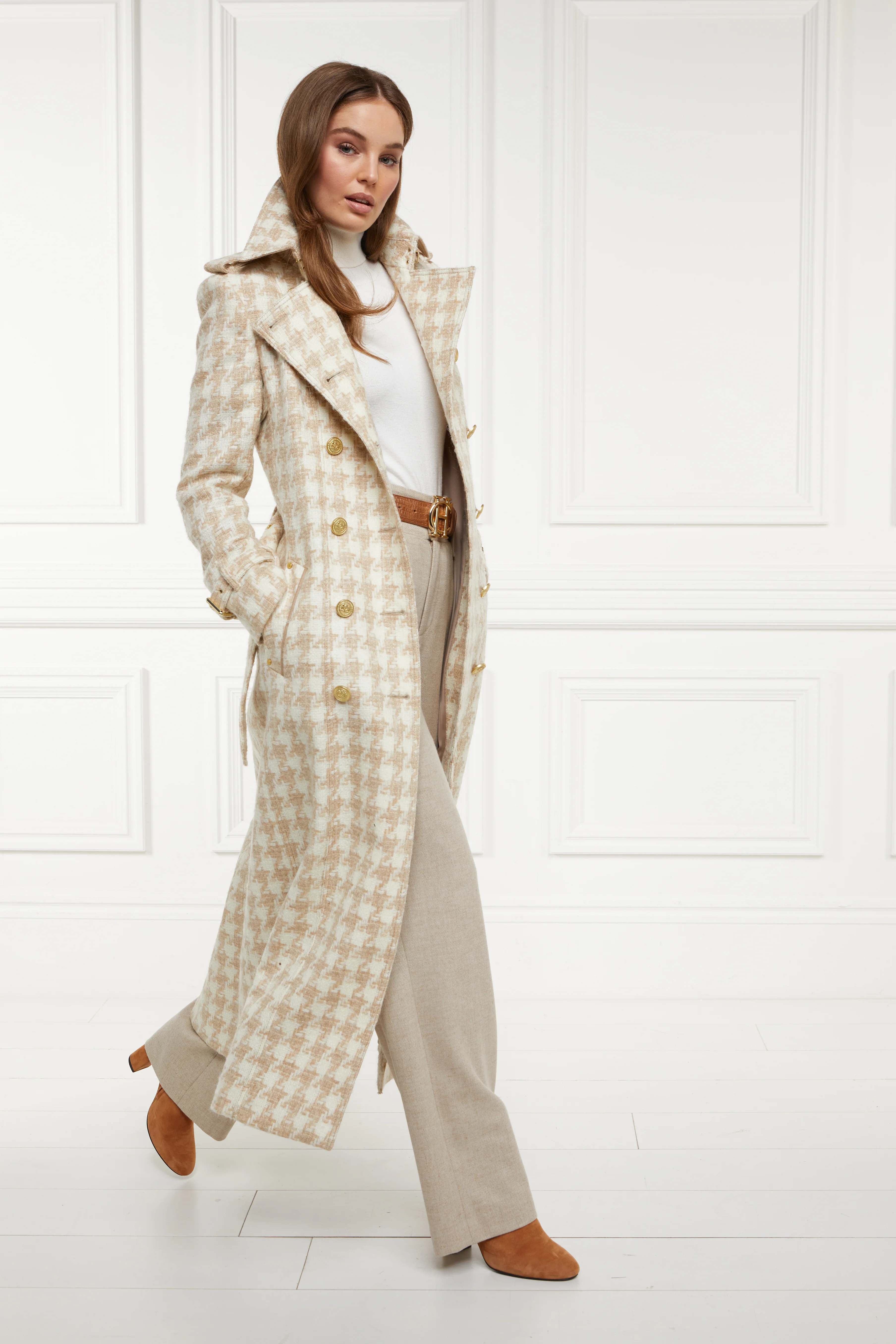 The Camel Houndstooth Look (Roxy Horner) - Image 2