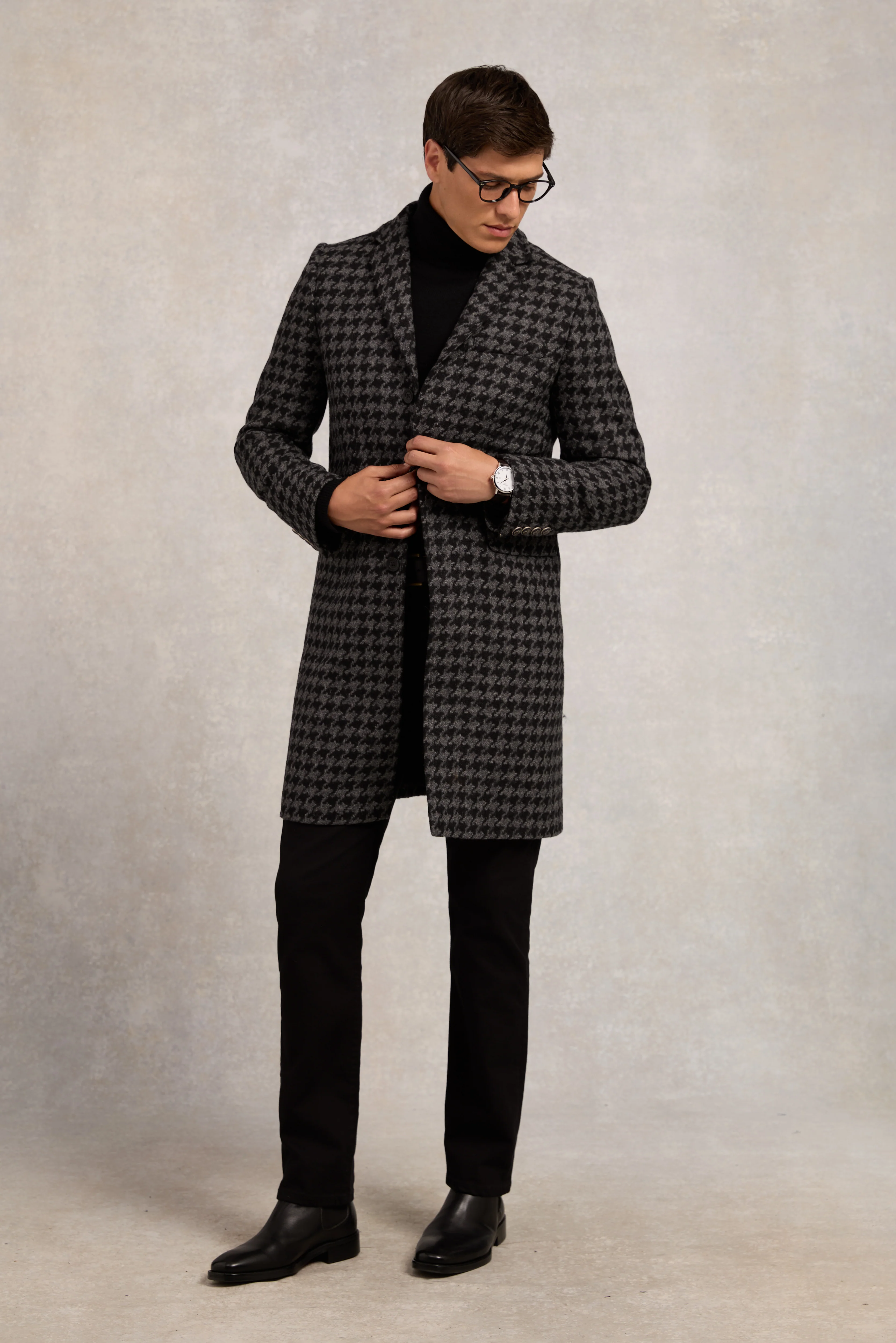 The Cheltenham Coat (Large Scale Charcoal Houndstooth) - Image 2