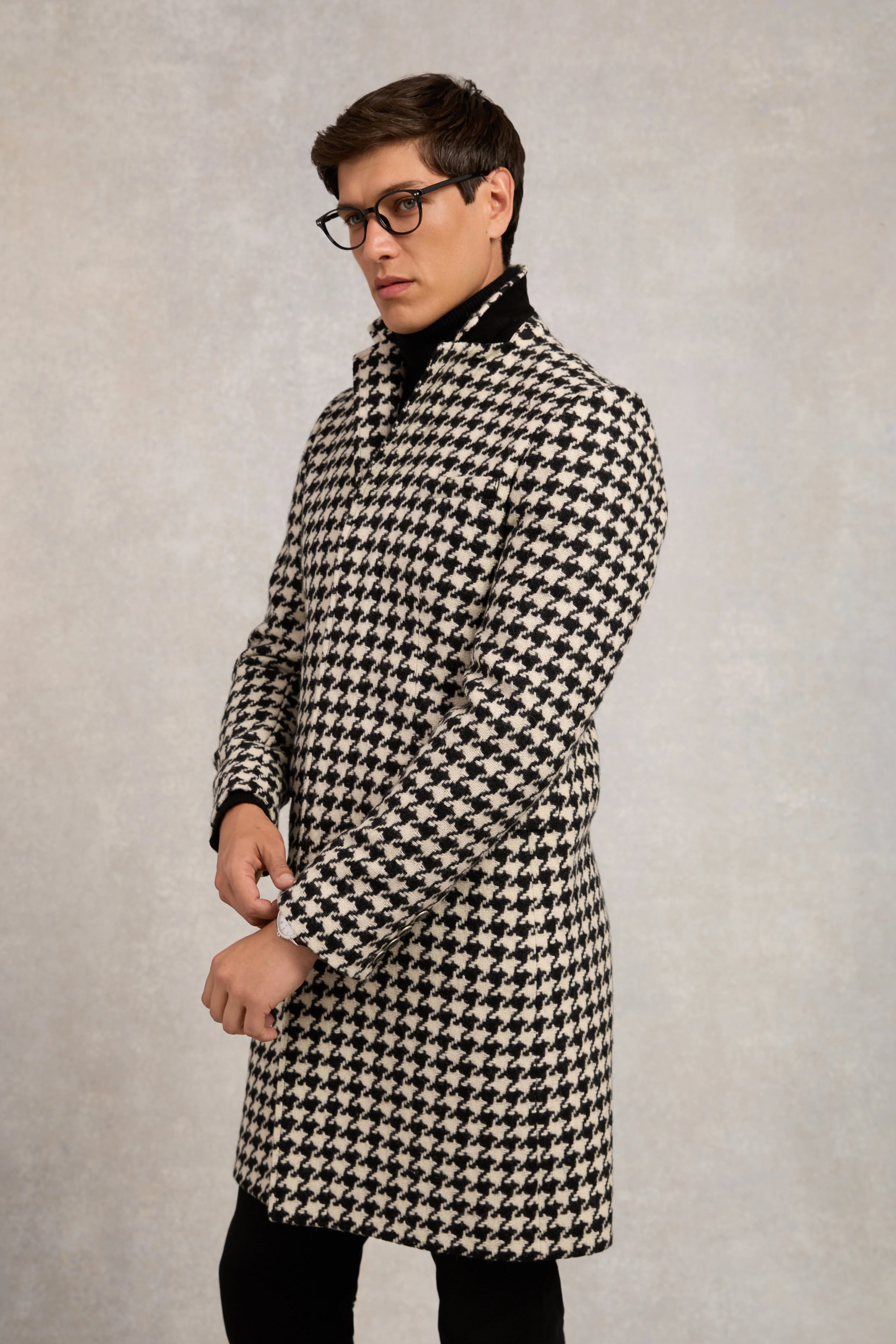 The Cheltenham Coat (Large Scale Houndstooth) - Image 3
