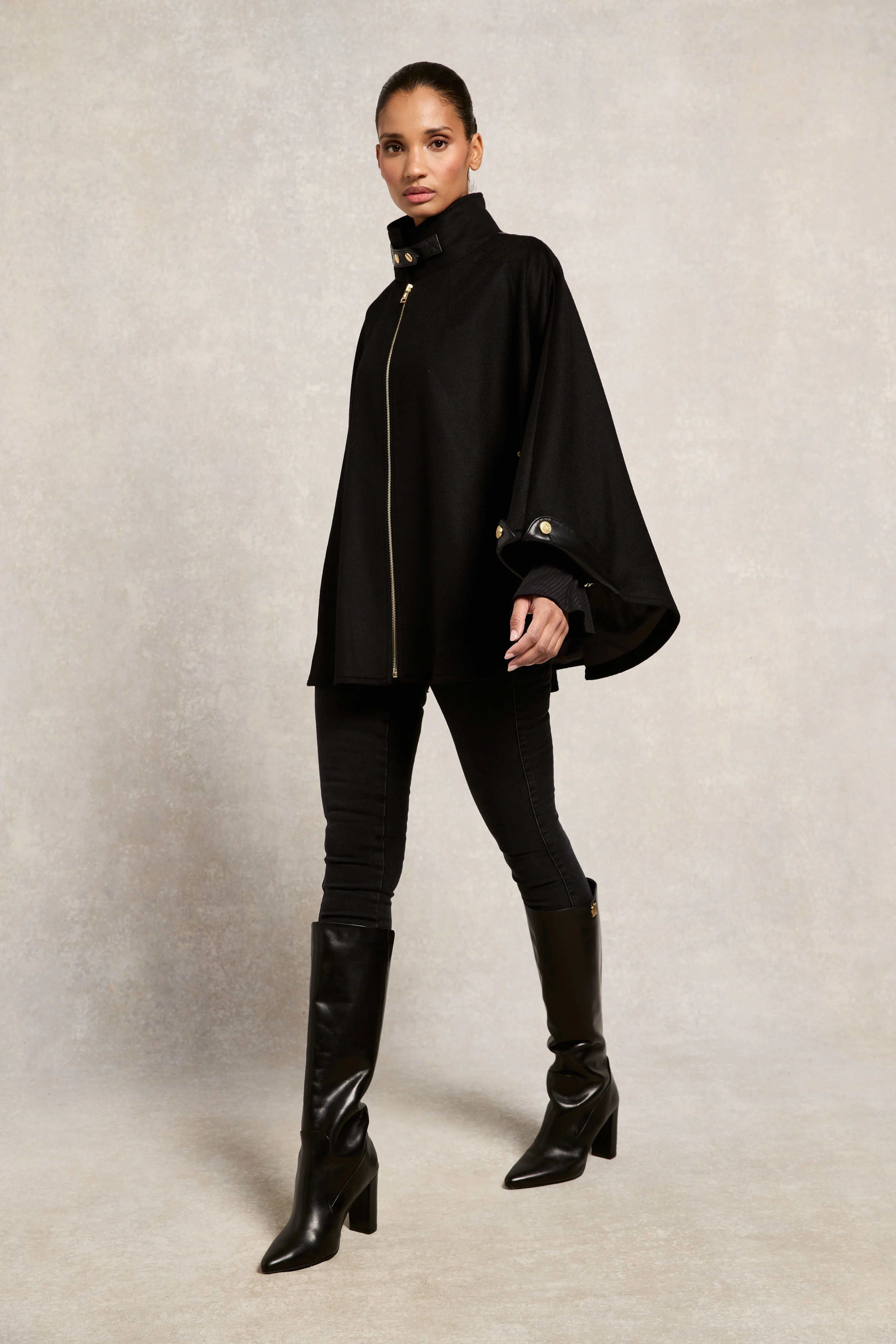 The Classic Cape (Black) - Image 3