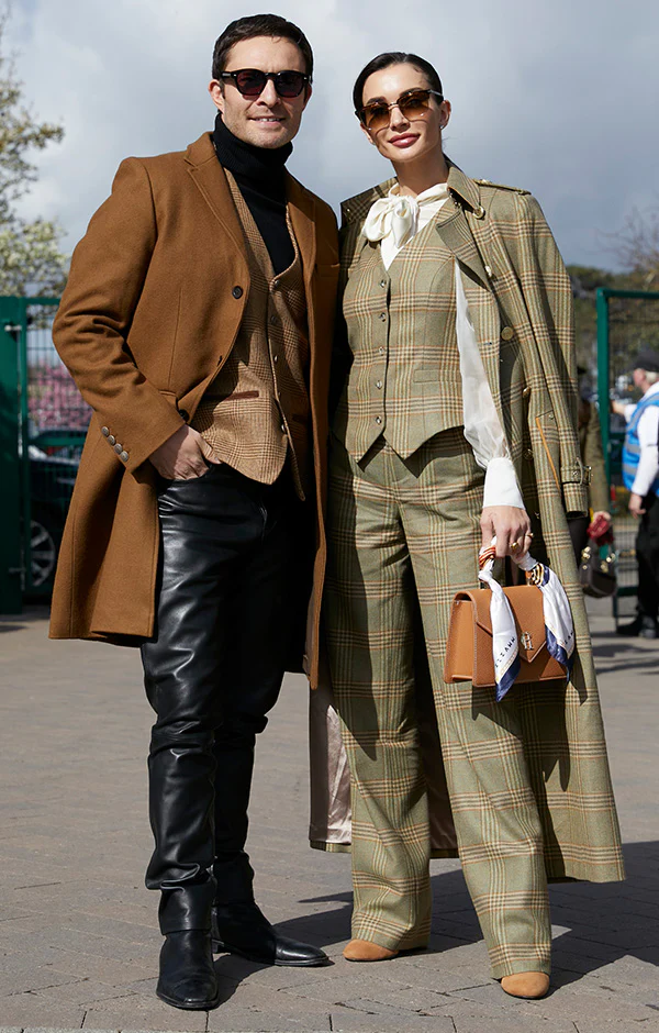 The Dark Camel Look (Ed Westwick) - Image 2