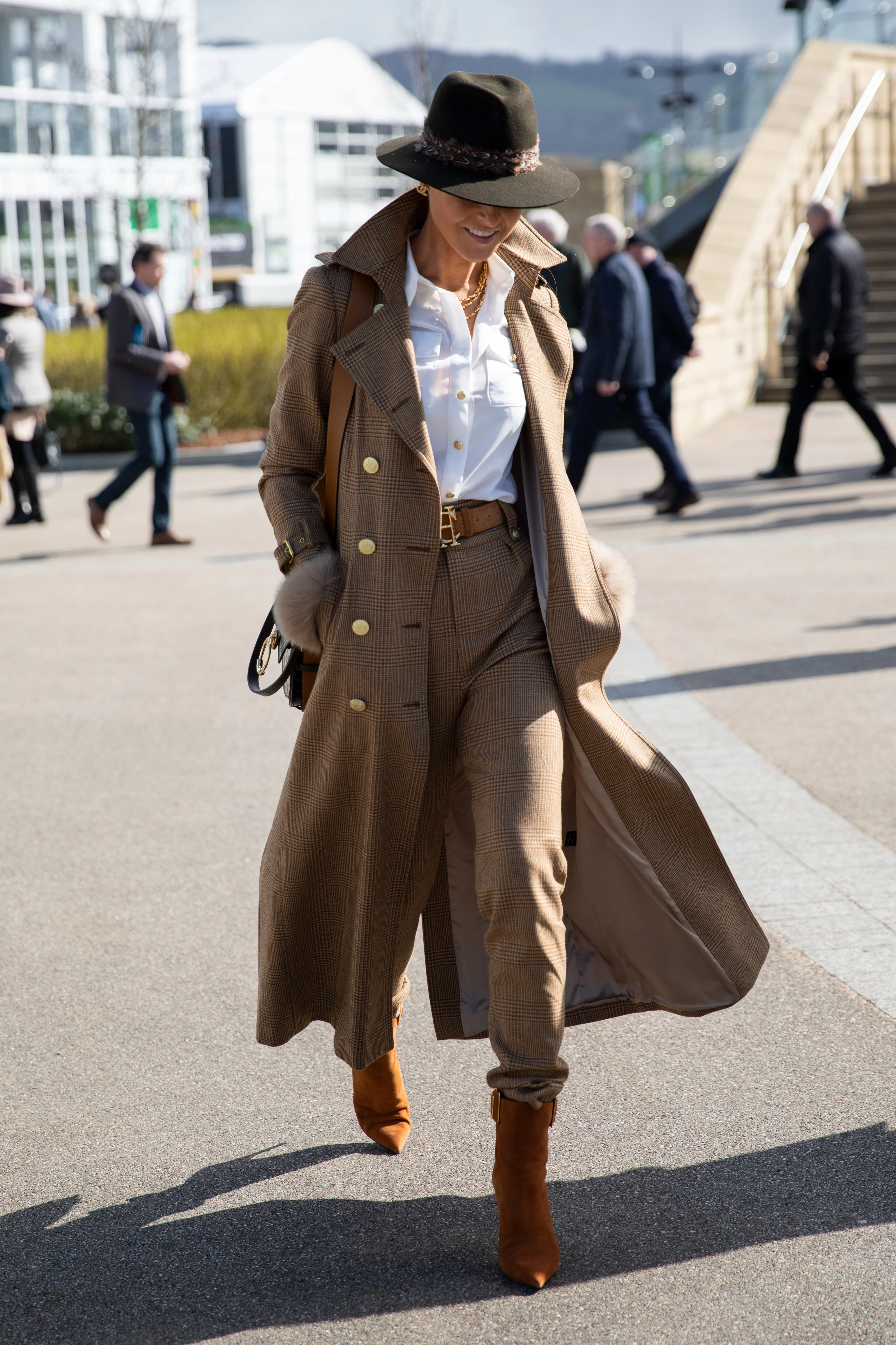 Jade's Tawny Look (Tawny) - Image 7