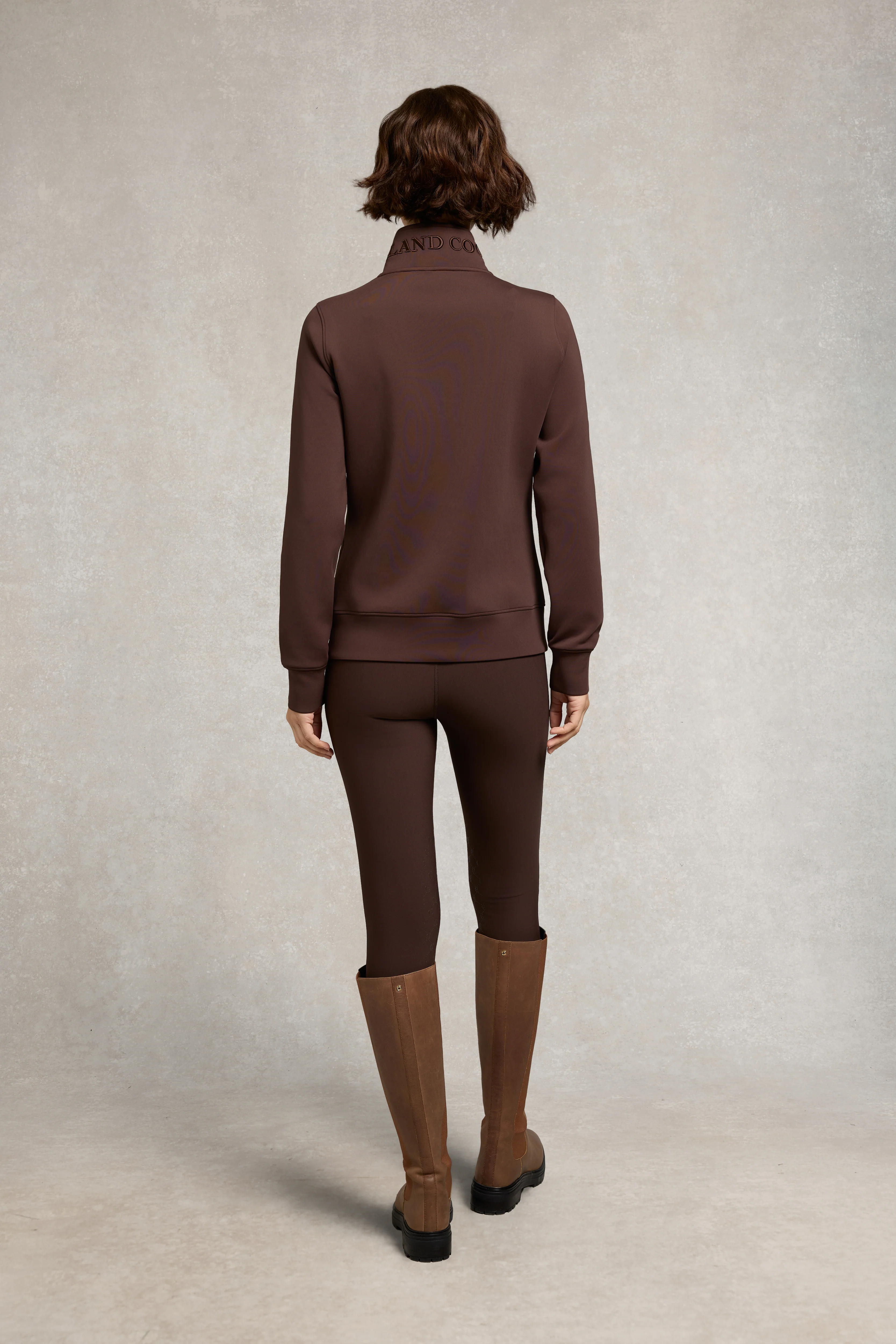 Training Henley (Walnut) - Image 5