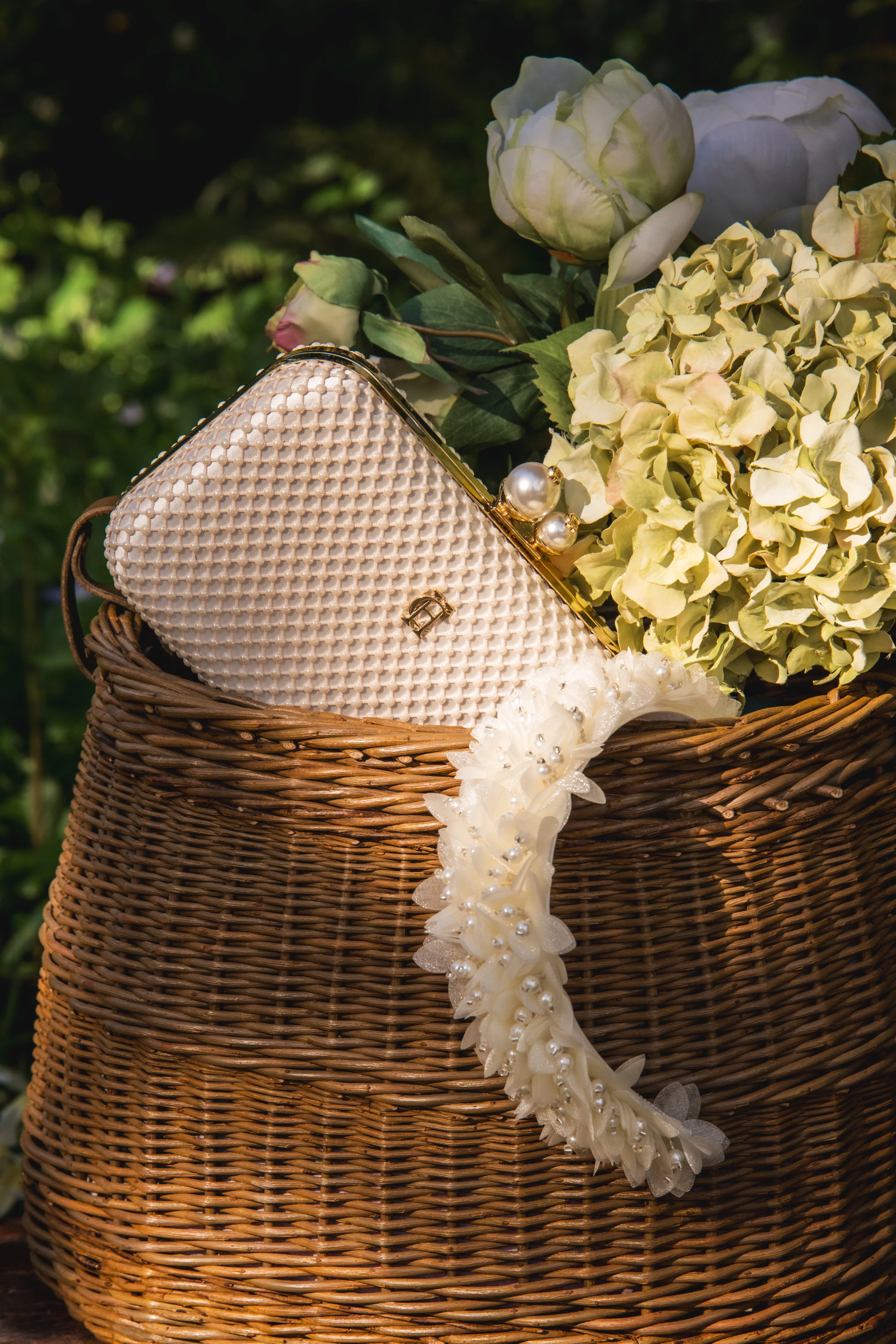 Vienna Evening Bag (Champagne Pearl) - Image 3